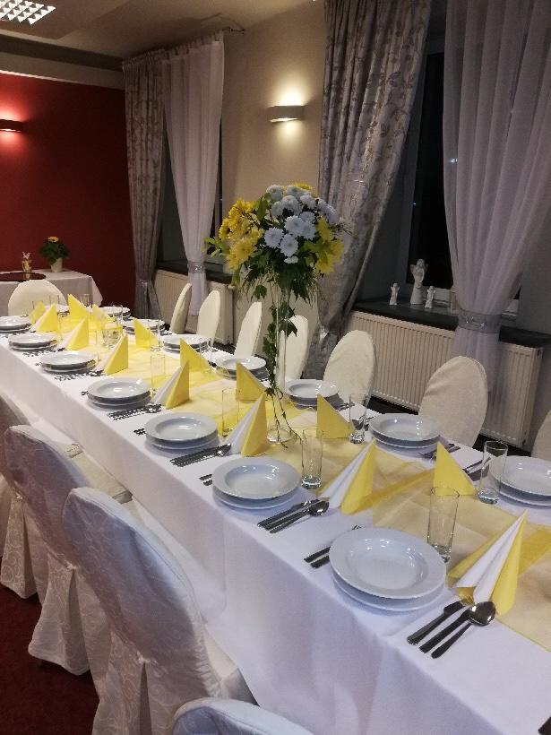 Fokus Hotel Скерневице Екстериор снимка